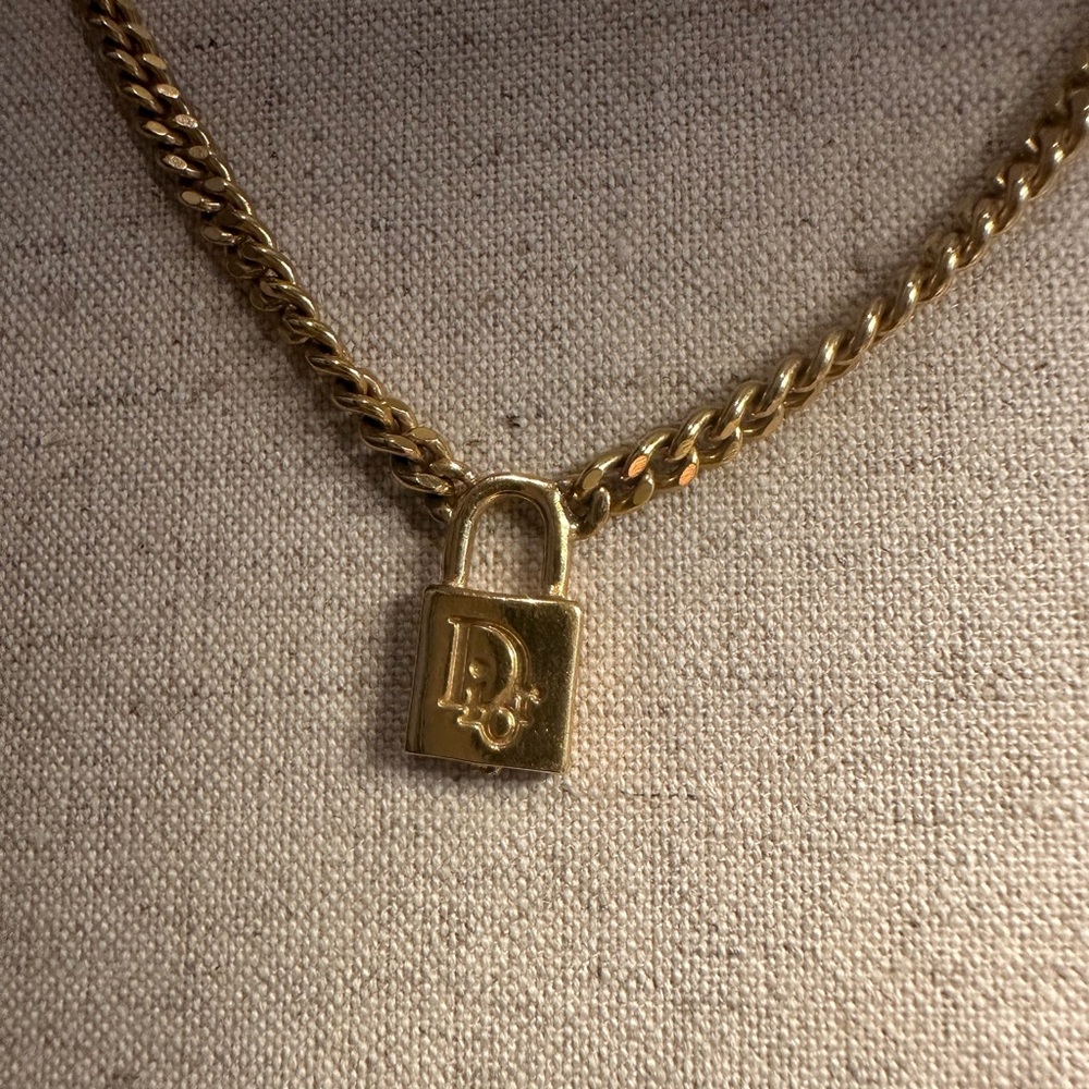 Dior Choker Gold plated with elegant tiny Lock.
